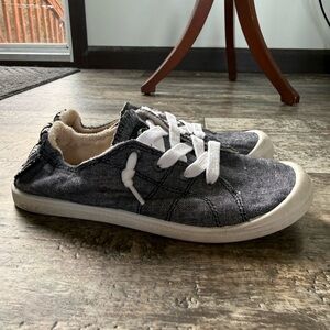 2 for $30 sale: 2 for $30 sale: Roxy blue chambray canvas bayshore sneaker - 6.5